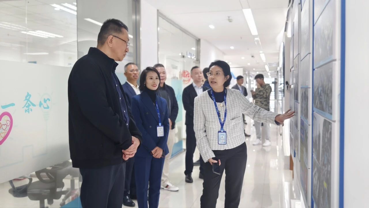 尊龙凯时集团｜东莞市南城街道党政代表团来访，，，，，，调研数字化转型与智能化发展